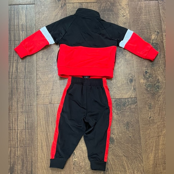 Nike toddler boy 2 piece outfit jacket pants 12 months - Picture 7 of 8